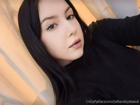 julia-diamond