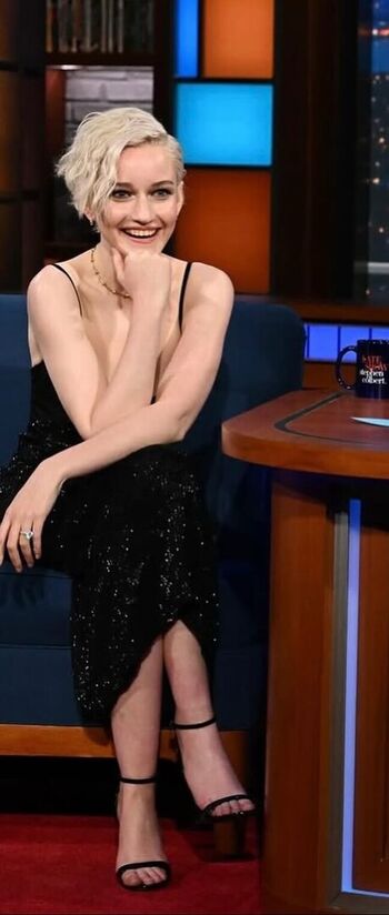 Julia Garner