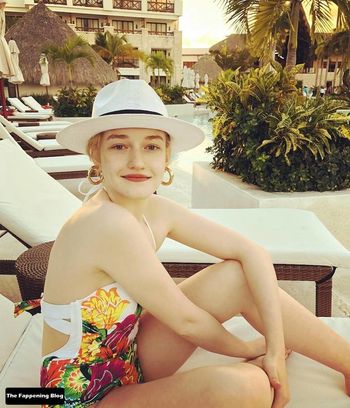 Julia Garner