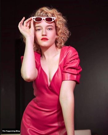 Julia Garner