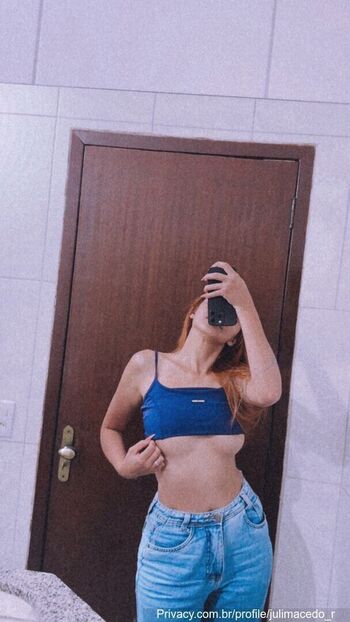 Julia Macedo