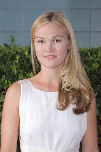 Julia Stiles