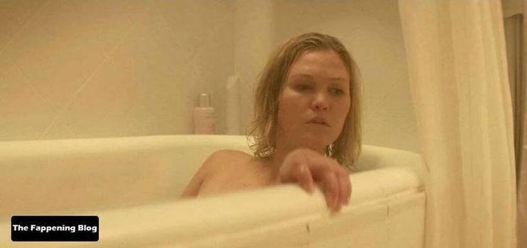 Julia Stiles