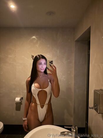 julianna_kiss_u