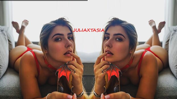 Juliaxtasia