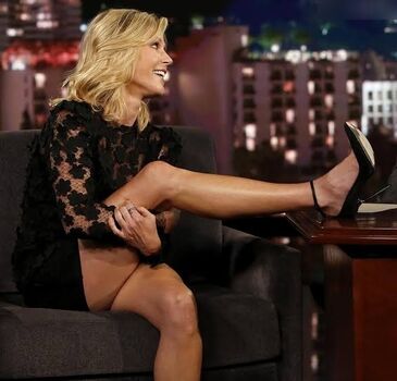 Julie Bowen