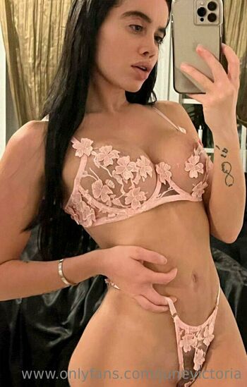 junevictoria