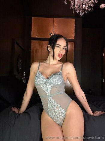 junevictoria