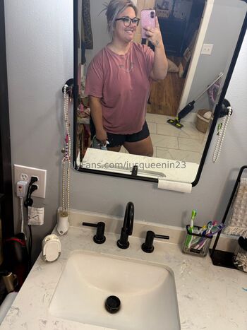 Jusqueenin23