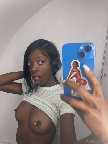 kaethebratdoll
