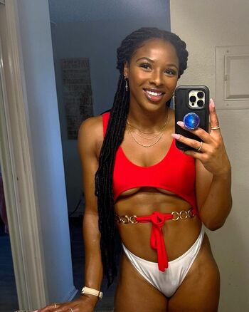 Kali Armstrong WWE
