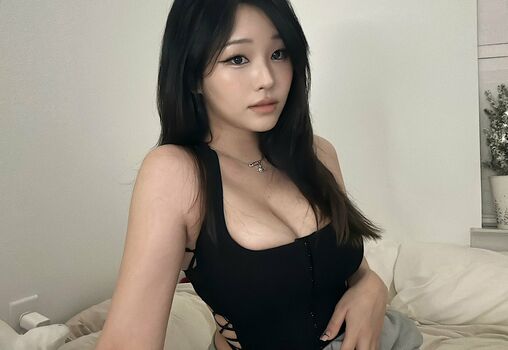 Kang Hee Yoon
