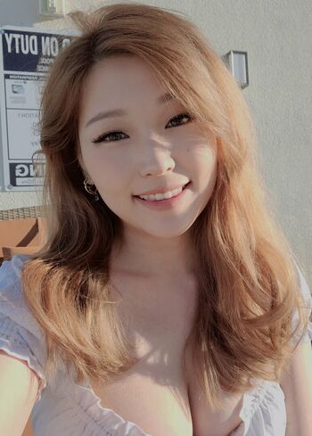 Kang Hee Yoon