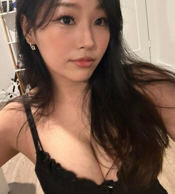Kang Hee Yoon