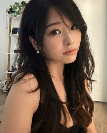 Kang Hee Yoon