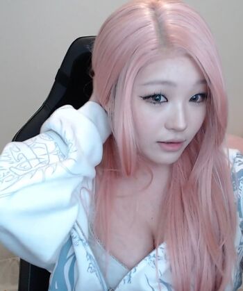 Kang Hee Yoon