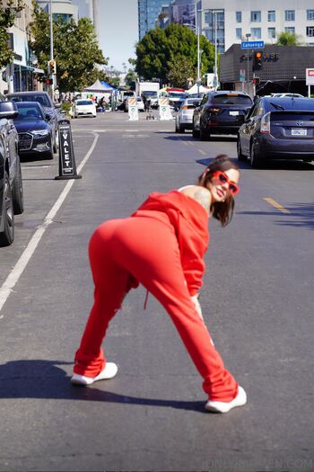 Karmen Karma