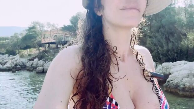 Karolin Fişekçi