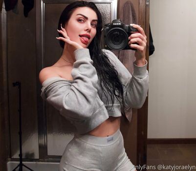 katyjoraelyn