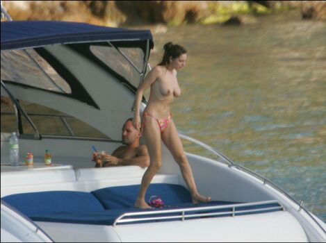 Kelly Brook