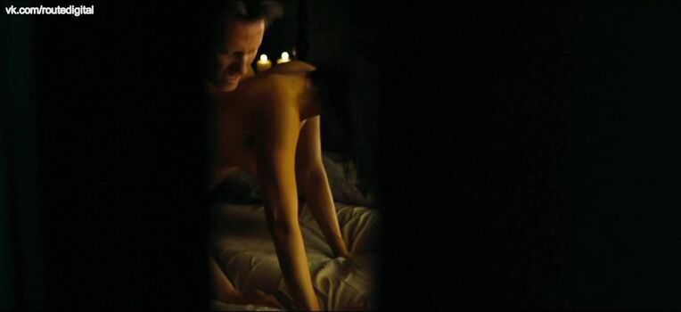 Kelly Hu