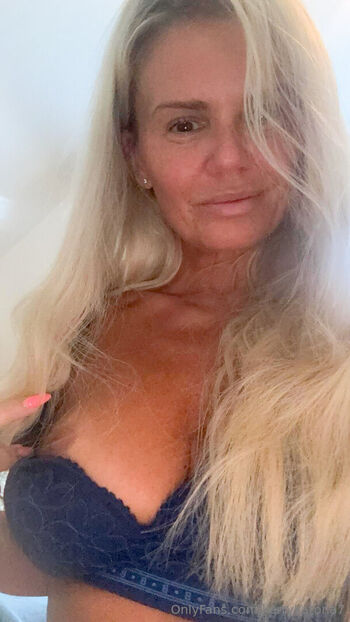 kerrykatona7