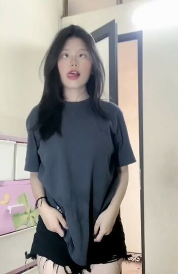 Khanh Linh