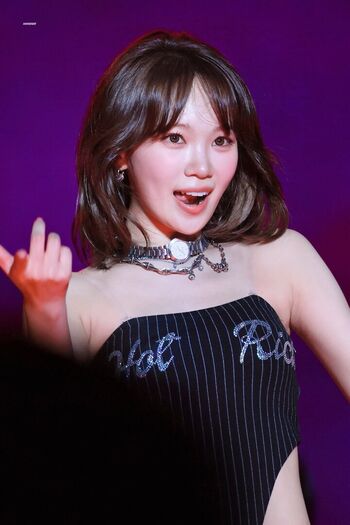 Kim Chaewon