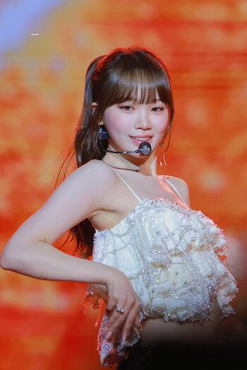 Kim Chaewon