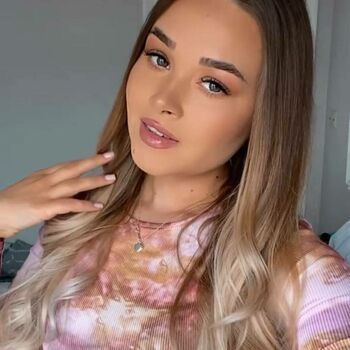 Kirsty D