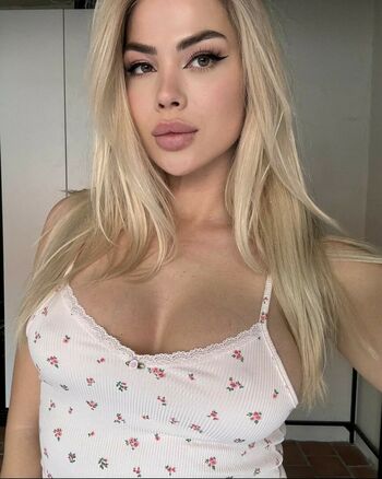 Kissofacobra
