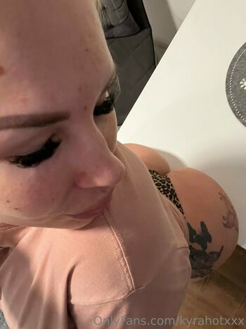 Kyra Hot