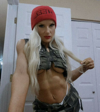 Lacey Evans