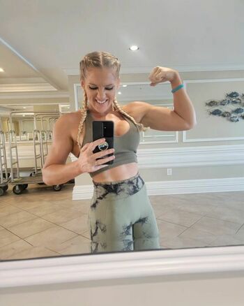 Lacey Evans