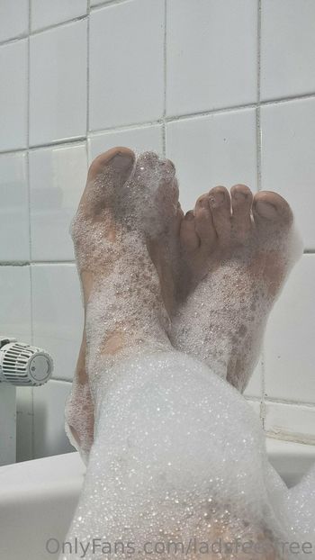 ladsfeetfree