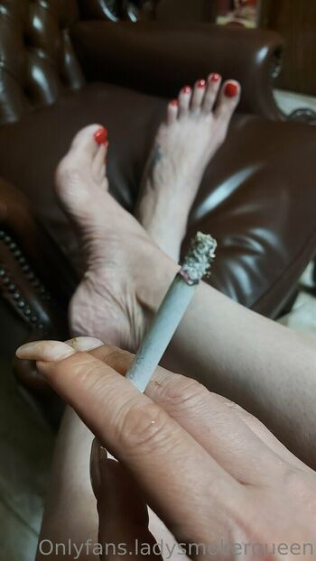 lady.smoker.queen