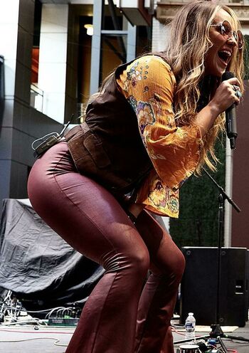 Lainey Wilson