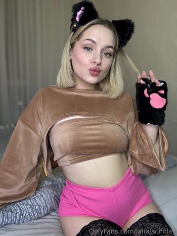 lana_cupcake