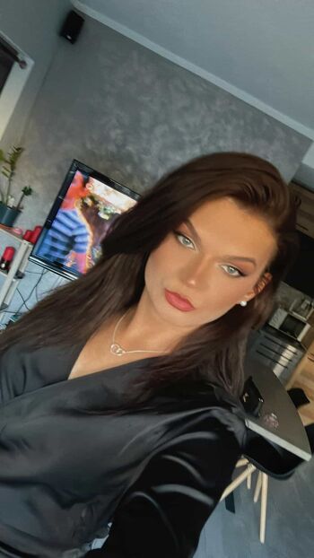Lana Devone
