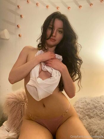 Lana Lanaroseof