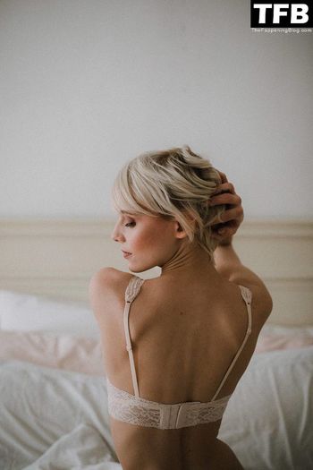 Lara Helmrich