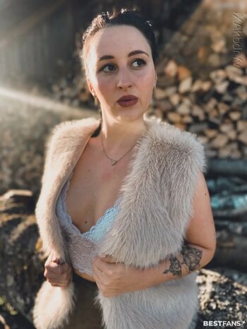 Lara-Love