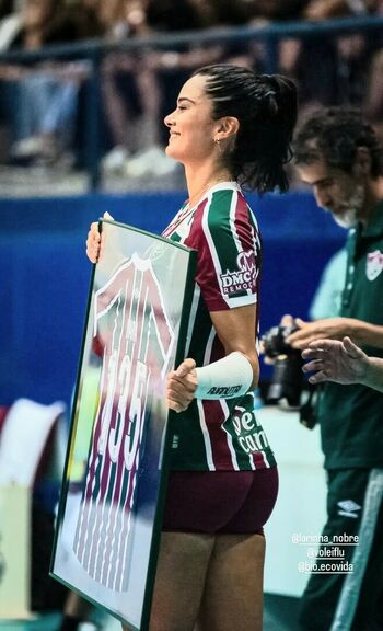 Lara Nobre