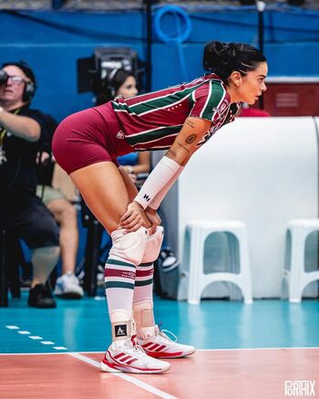 Lara Nobre