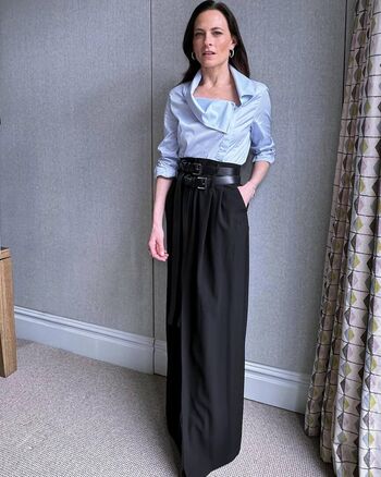 Lara Pulver
