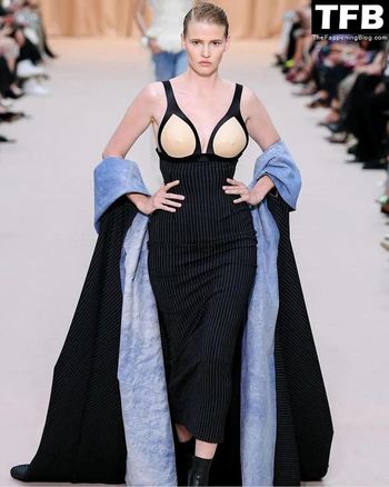 Lara Stone