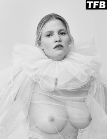 Lara Stone