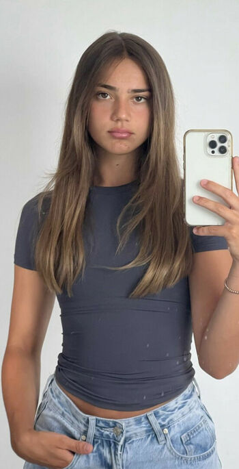 LaraNovaa_