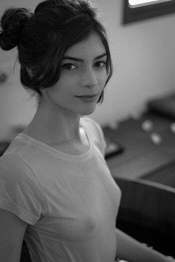 Lari Anjos