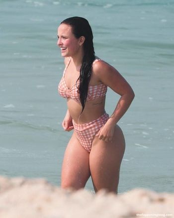 Larissa Manoela